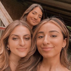 Meet your Posher, Marwa